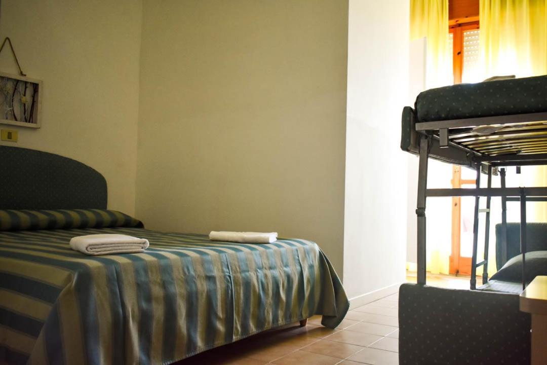 Embassy Hotel 3*