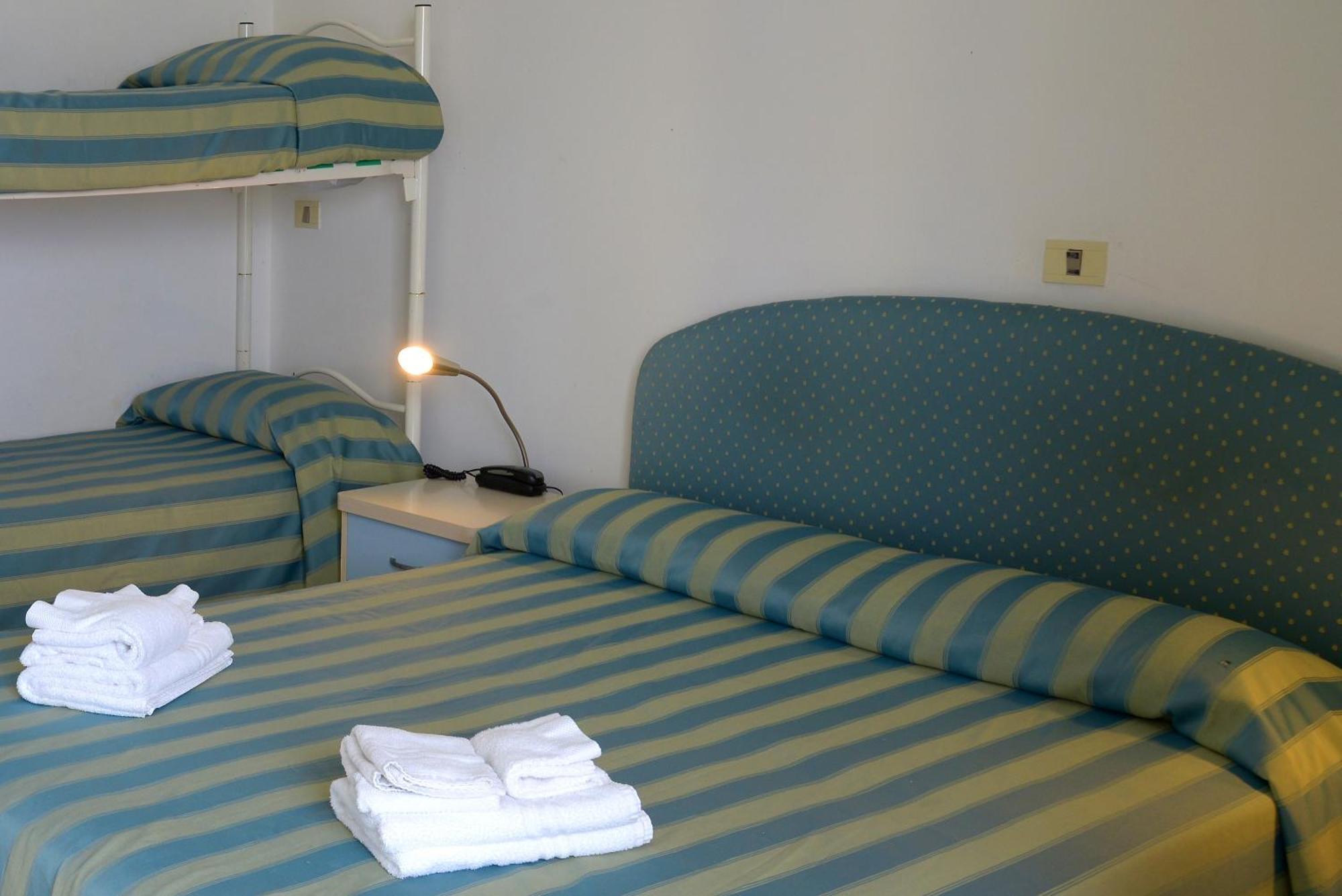 Hotel Embassy 3*