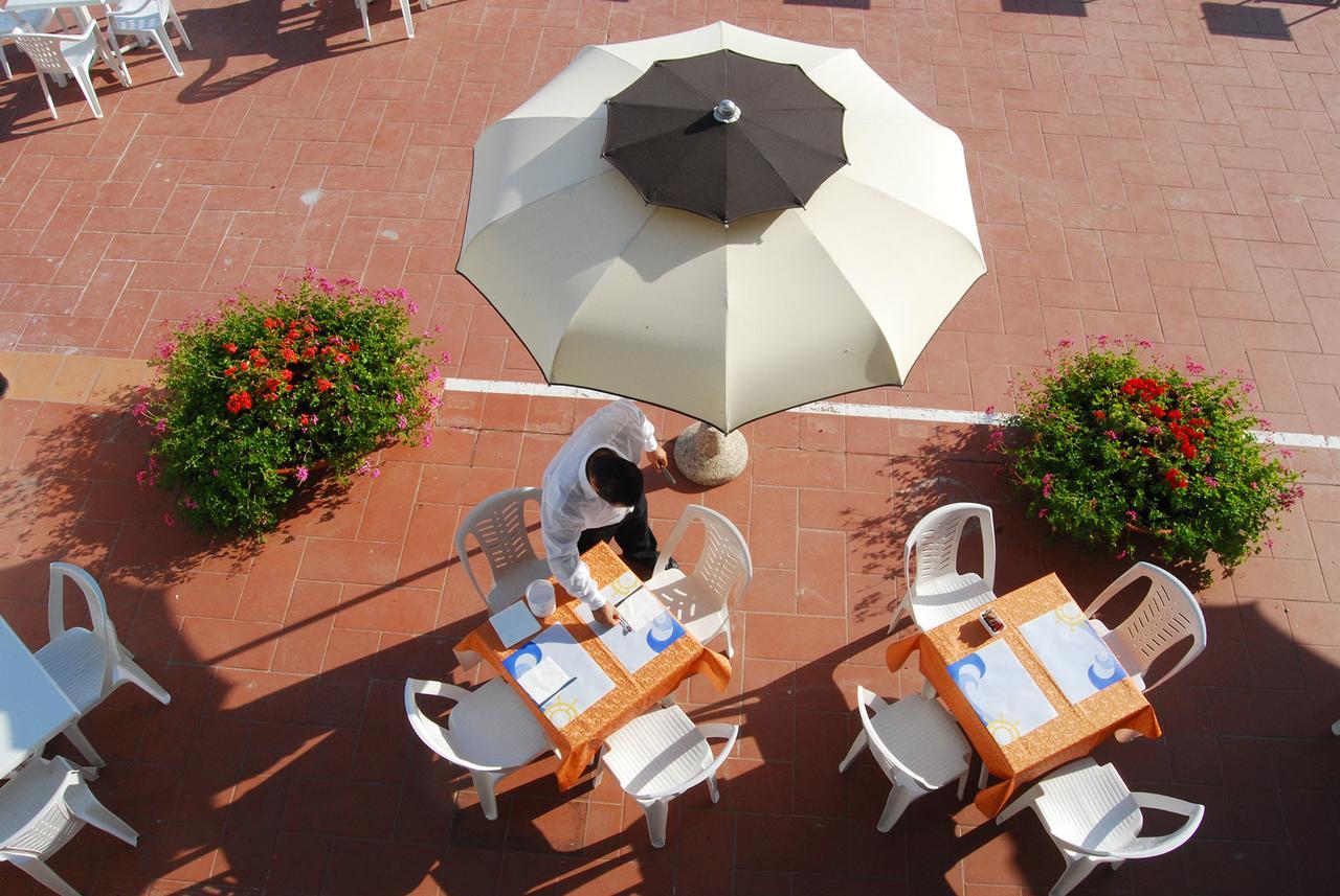 Embassy Hotel 3*