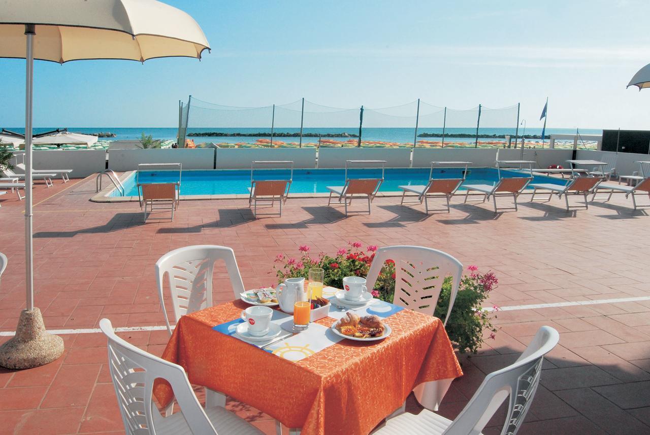 Embassy Hotel 3*